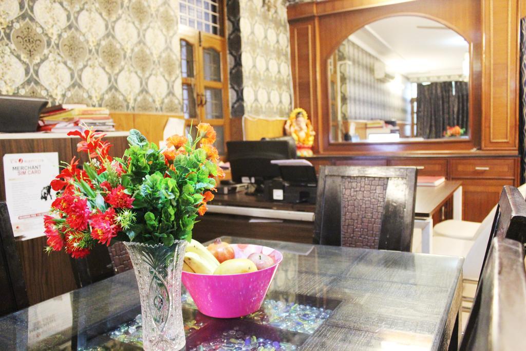 Hotel Delhi Marine Club C6 Vasant Kunj New Delhi Exteriör bild