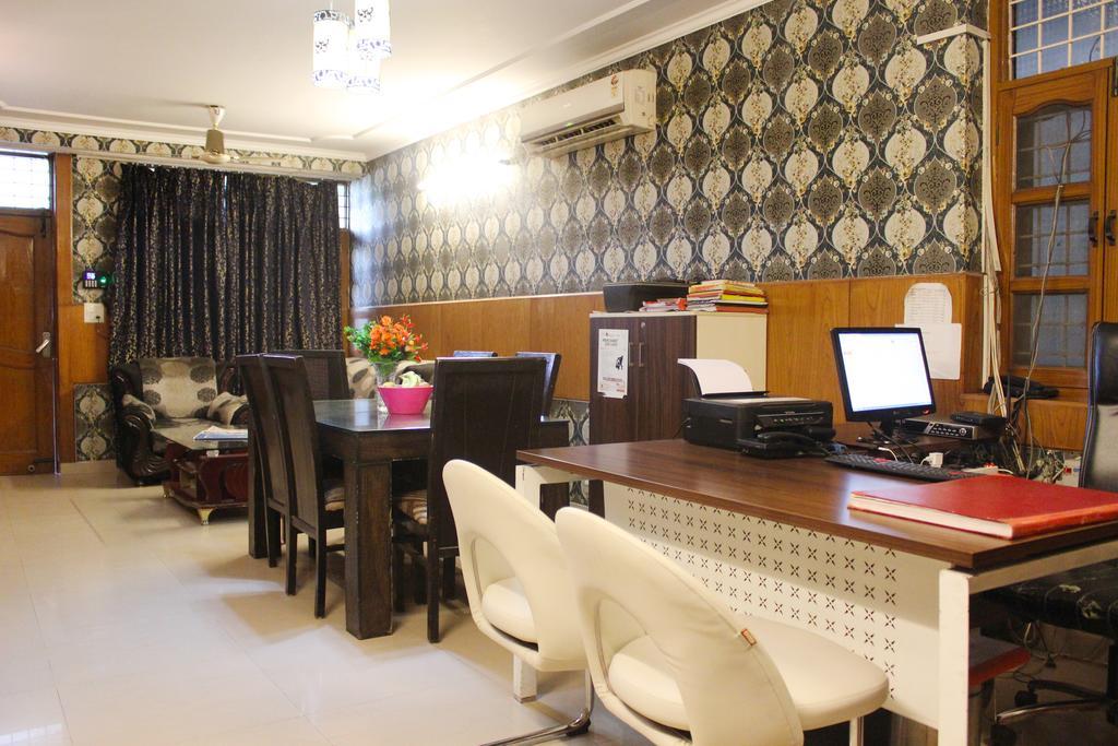 Hotel Delhi Marine Club C6 Vasant Kunj New Delhi Exteriör bild